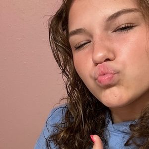 Meet your Posher, Kara